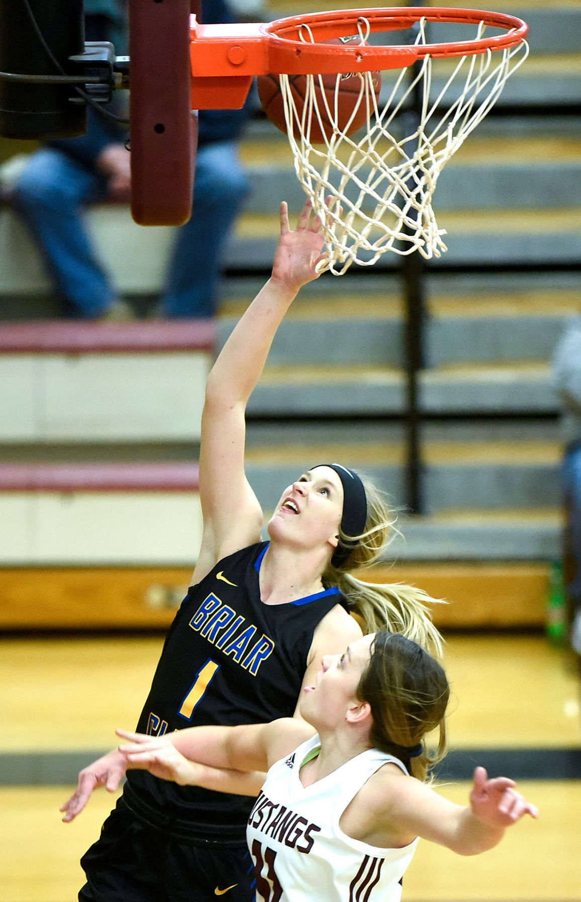 Basketball Briar Cliff at Morningside